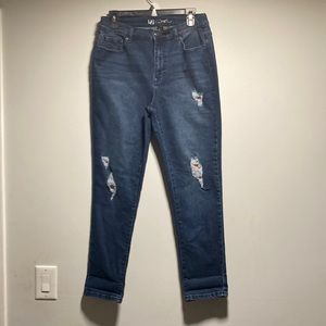 DG2 by Diane Gilman jeans, size 12. Worn once.